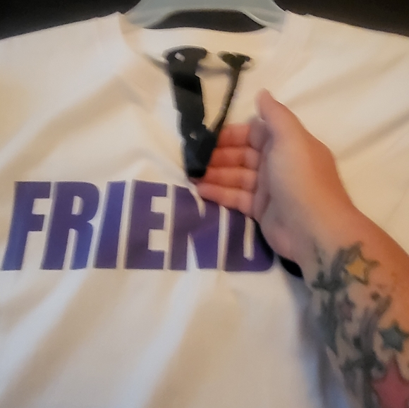 Vlone "friends" shirt - Picture 1 of 4